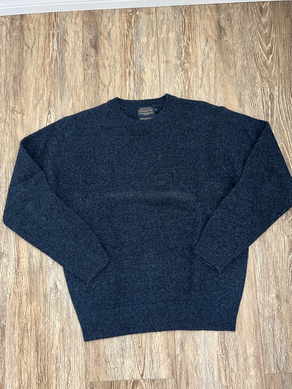 Pendleton Men’s Crewneck Sweater in Dark Navy Heather